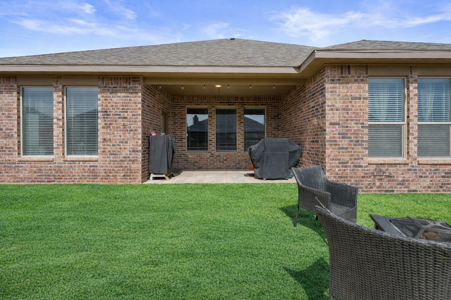 819 North 3rd Street Wolfforth, TX 79382 - Photo 27 of 31 a view of a house with garden