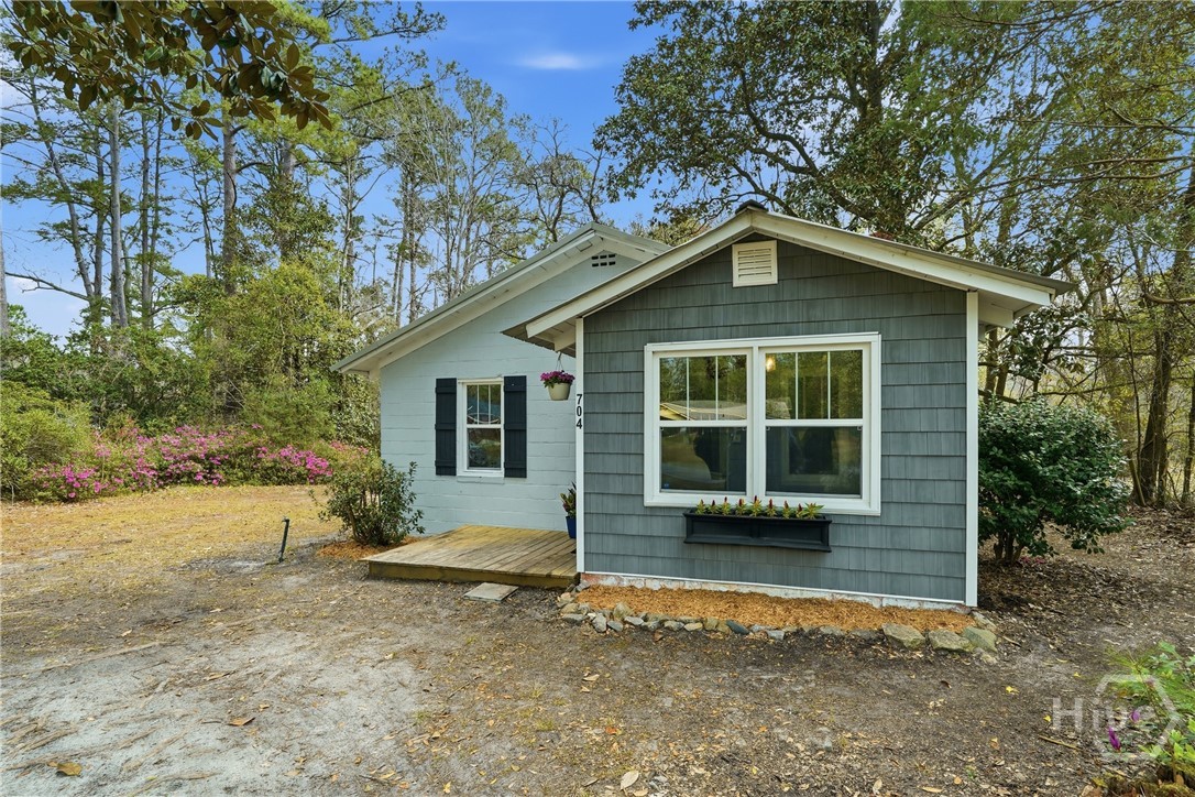 704 Lexington Avenue Rincon, GA 31326 - Photo 31 of 33 Tree closest to fence is being removed soon.