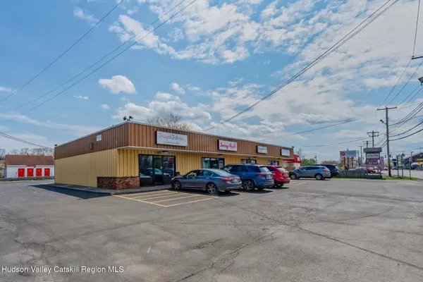 $2,500 | 890-896 Ulster Avenue, Unit 1, Kingston, NY 12401