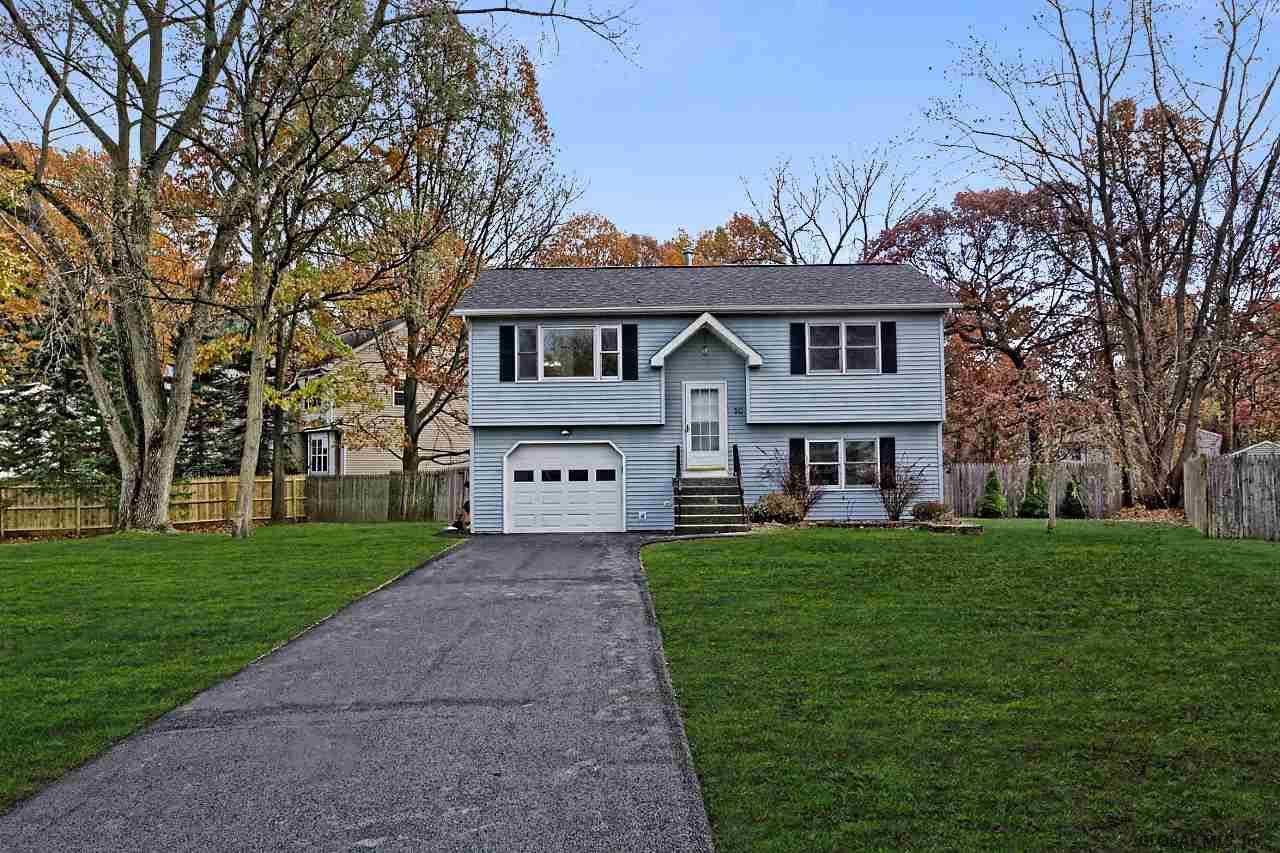 20 Dowling Road Colonie, NY 12205 - Photo 1 of 21 Photo 1