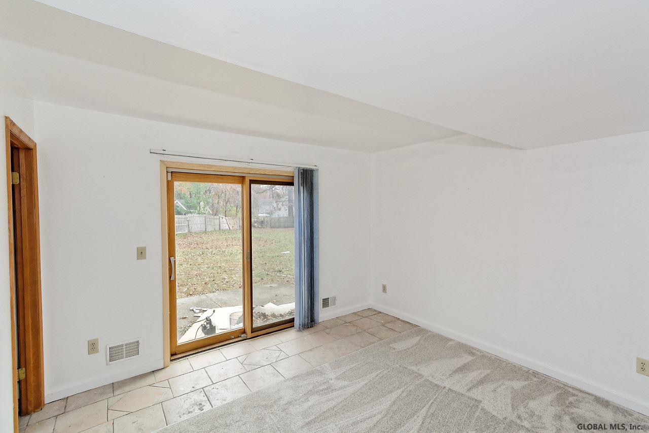 20 Dowling Road Colonie, NY 12205 - Photo 13 of 21 Photo 15