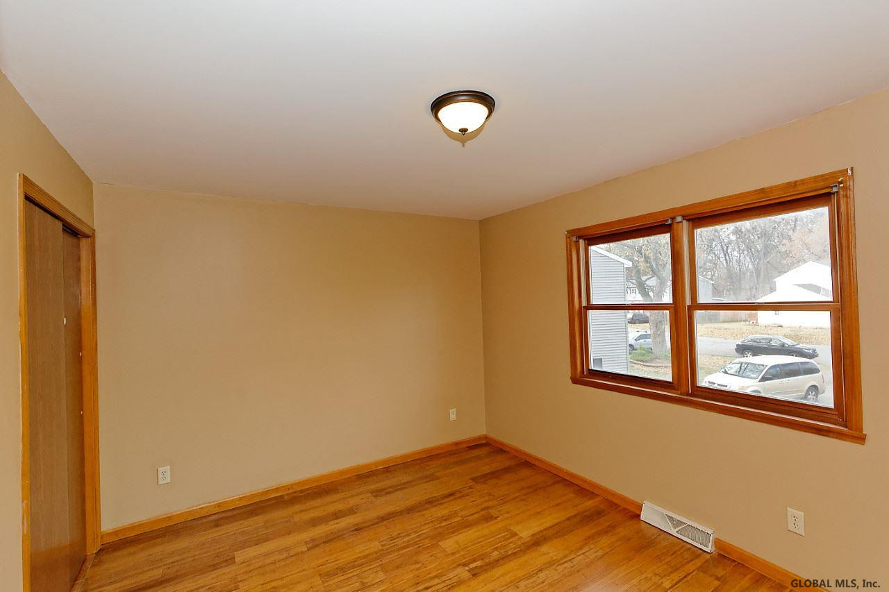 20 Dowling Road Colonie, NY 12205 - Photo 16 of 21 Photo 18