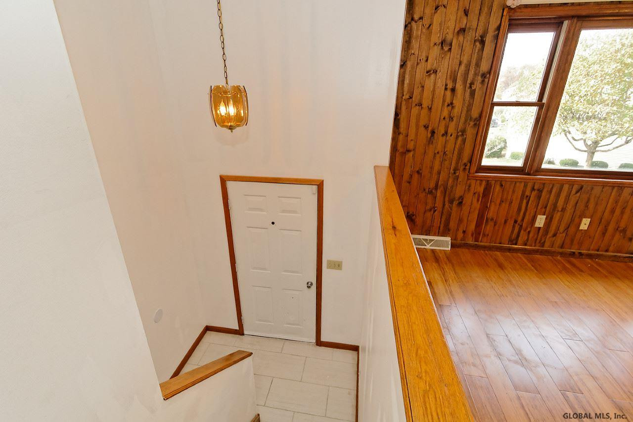 20 Dowling Road Colonie, NY 12205 - Photo 3 of 21 Photo 3