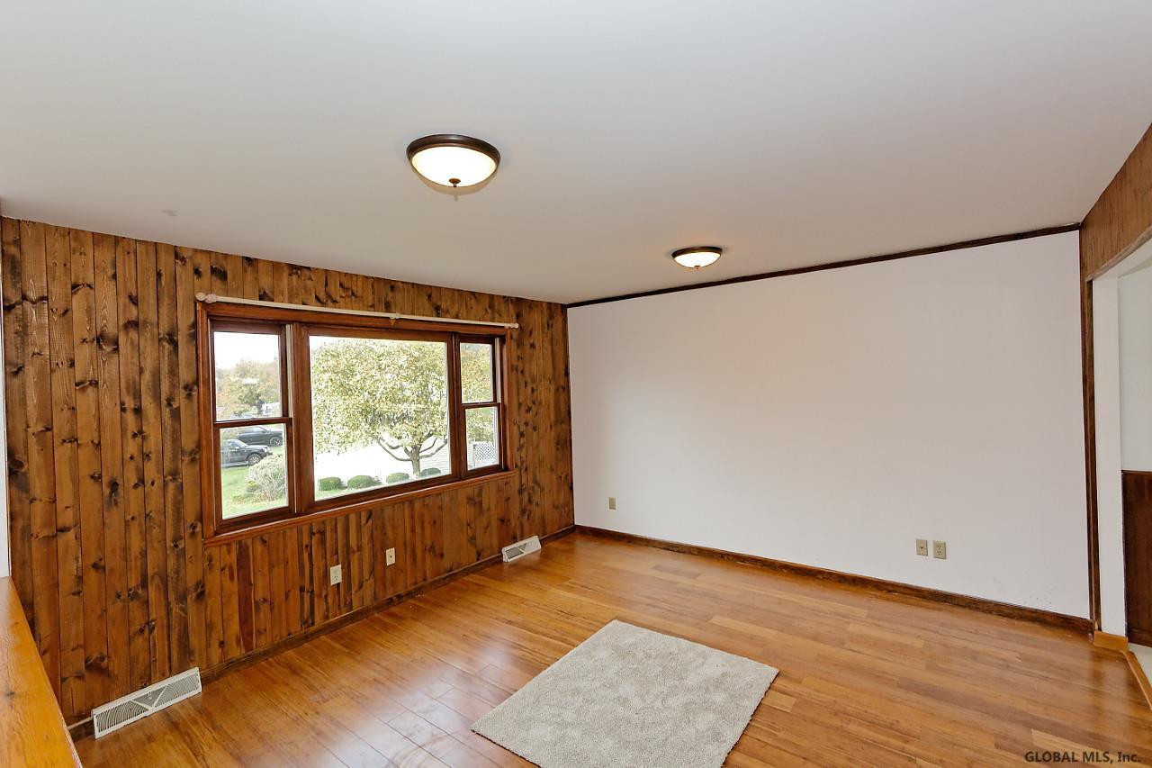 20 Dowling Road Colonie, NY 12205 - Photo 5 of 21 Photo 5