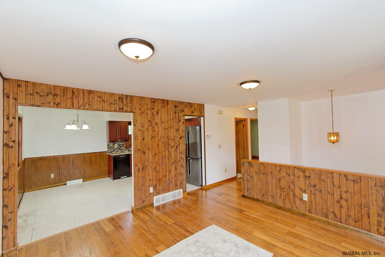 20 Dowling Road Colonie, NY 12205 - Photo 7 of 21 Photo 8
