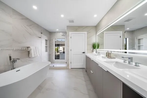 $3,490,000 | 3225 Canal Drive, Pompano Beach, FL 33062