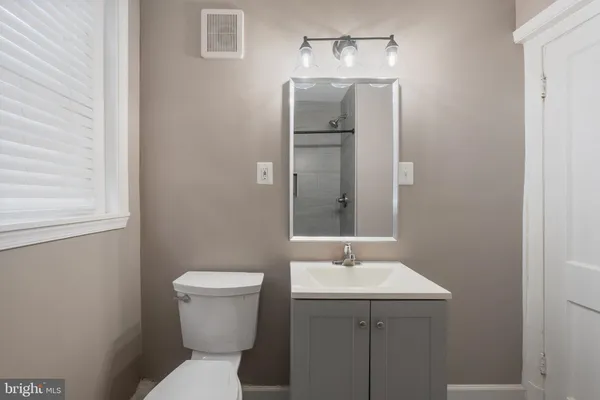 $1,700 | 1526 V Street Southeast, Unit 2, Washington, DC 20020