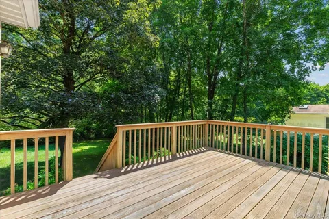 $659,000 | 2872 Brookfield Drive, Yorktown Heights, NY 10598