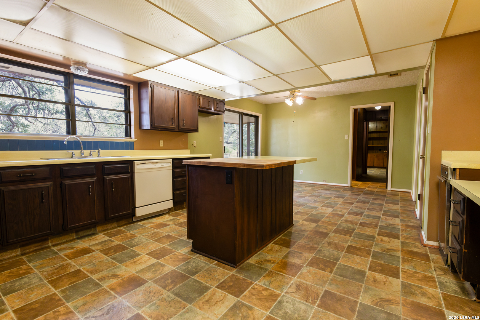 4118 Coughran Road Pleasanton, TX 78064 - Photo 7 of 20 Gallery Image 7