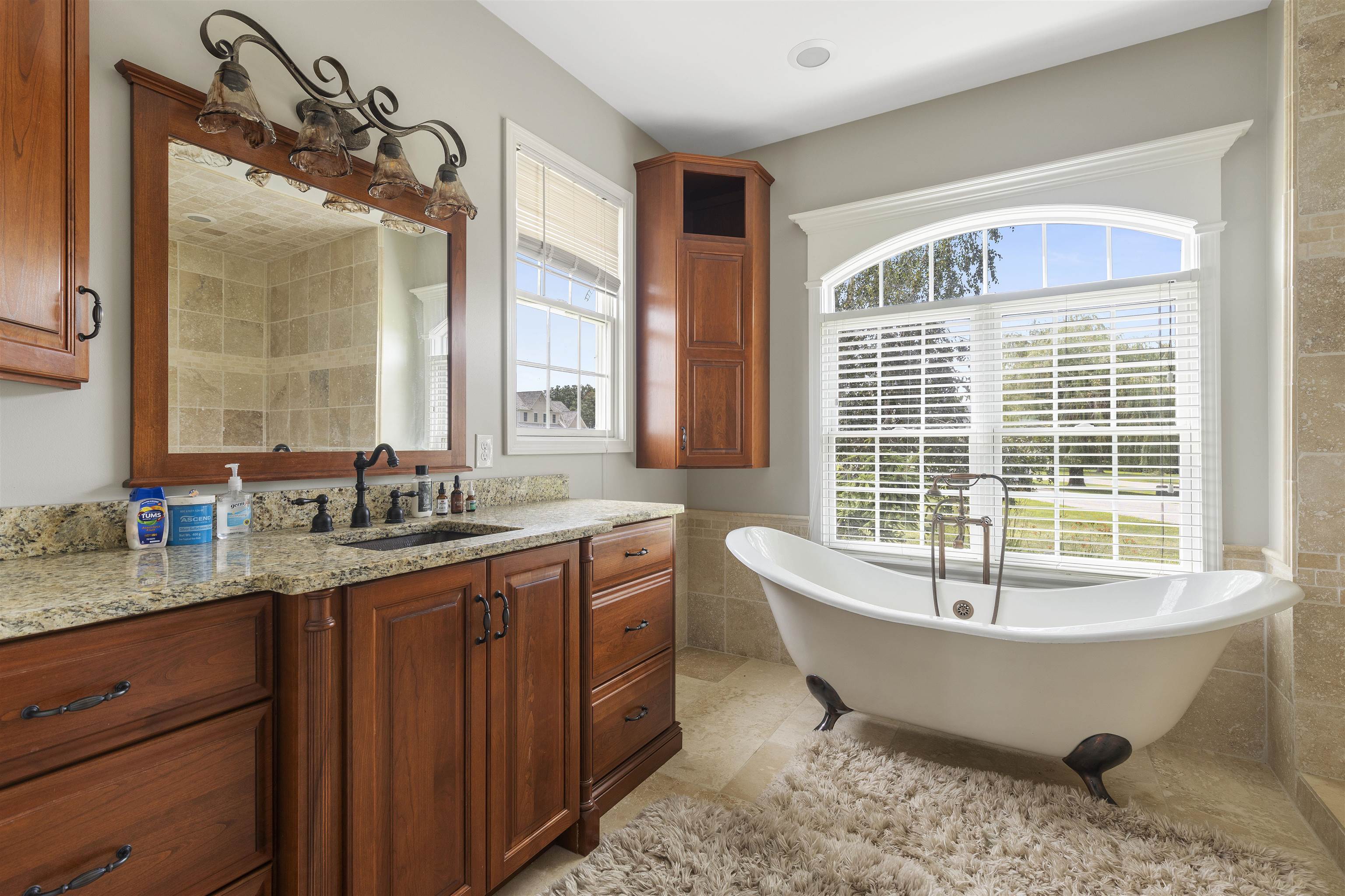 1130 Eagle Chase Drive Seneca, IL 61360 - Photo 30 of 46 a spacious bathroom with a bathtub and sink