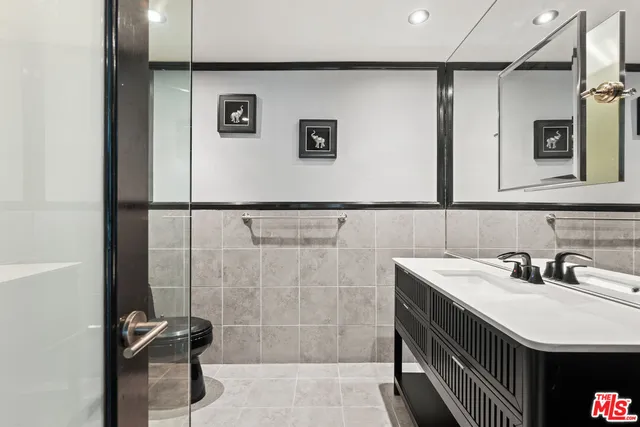 $3,750 | 1121 North Olive Drive, Unit 209, West Hollywood, CA 90069