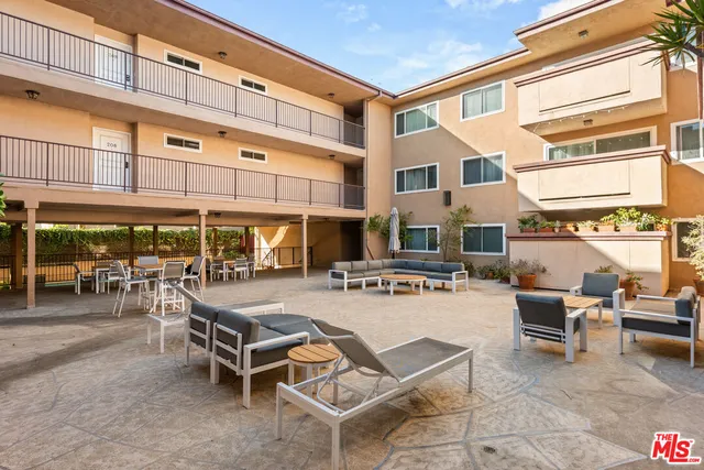 $3,750 | 1121 North Olive Drive, Unit 209, West Hollywood, CA 90069