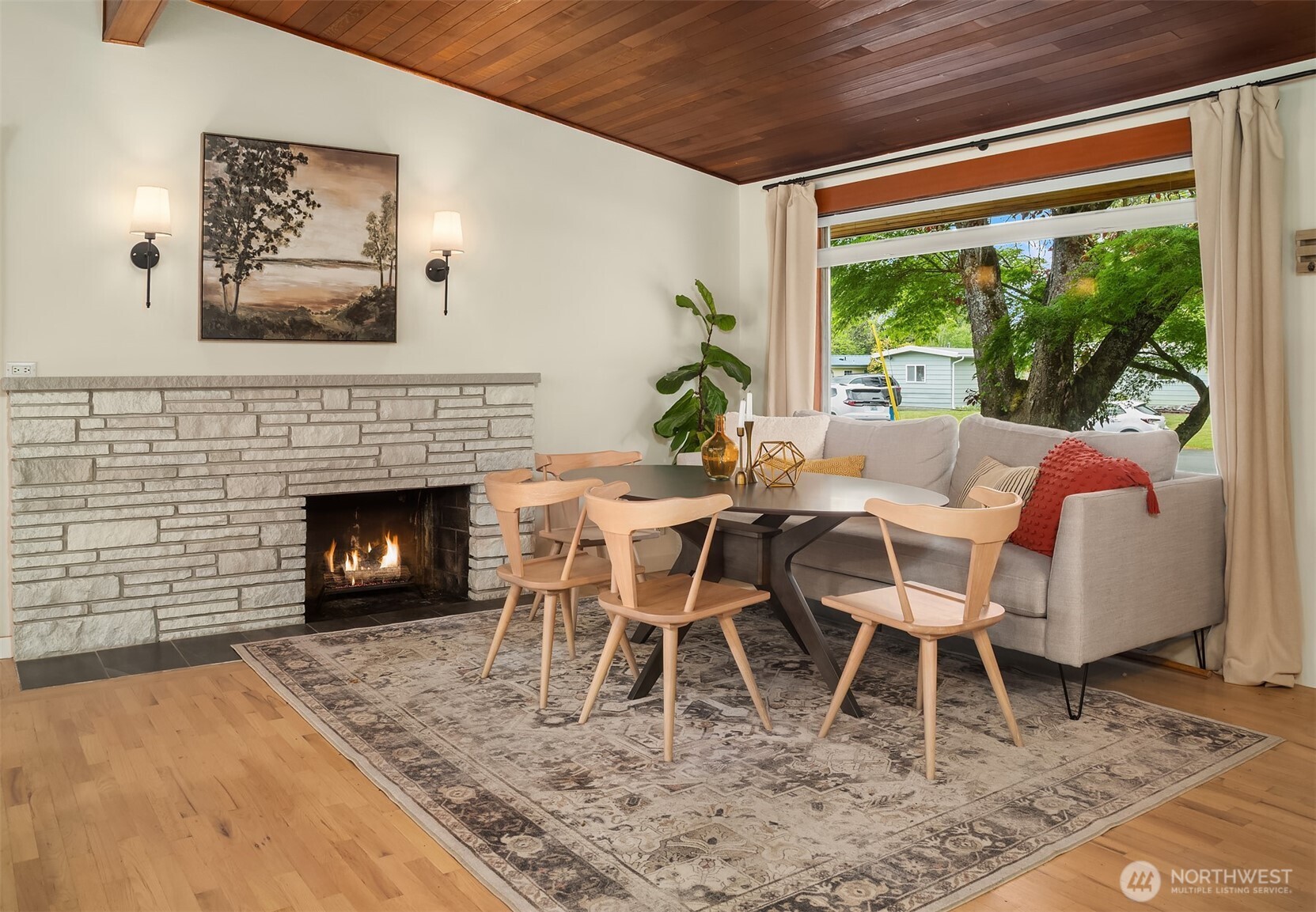 7724 192nd Place Southwest Edmonds, WA 98026 - Photo 4 of 31 Gallery Image 4