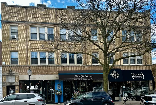 $1,350 | 7 West Campbell Street, Unit 13, Arlington Heights, IL 60005