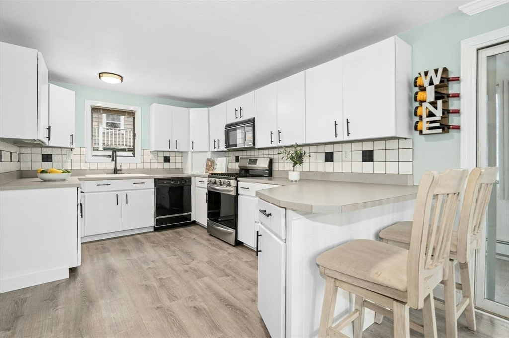 33 Lakeview Avenue, Unit 33 Bellingham, MA 02019 - Photo 4 of 38