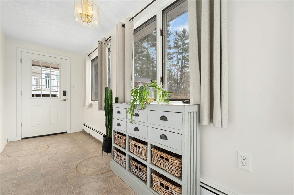 33 Lakeview Avenue, Unit 33 Bellingham, MA 02019 - Photo 8 of 38