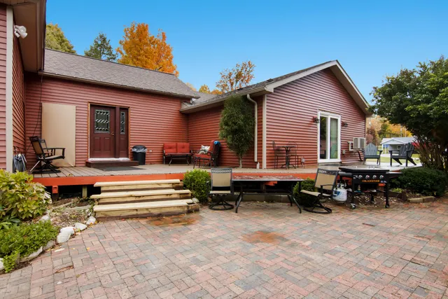 $749,000 | 8195 5th Street, Onekama, MI 49675