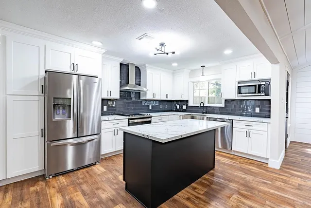 $319,000 | 2204 Live Oak Drive, Portland, TX 78374