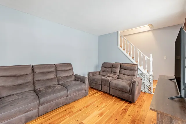 $199,900 | 18006 Oakwood Avenue, Lansing, IL 60438