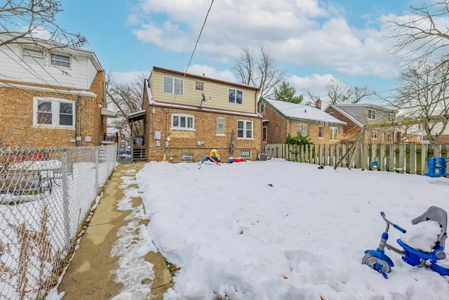 $199,900 | 18006 Oakwood Avenue, Lansing, IL 60438