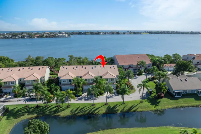 $975,000 | 88 North Lakeshore Drive, Hypoluxo, FL 33462
