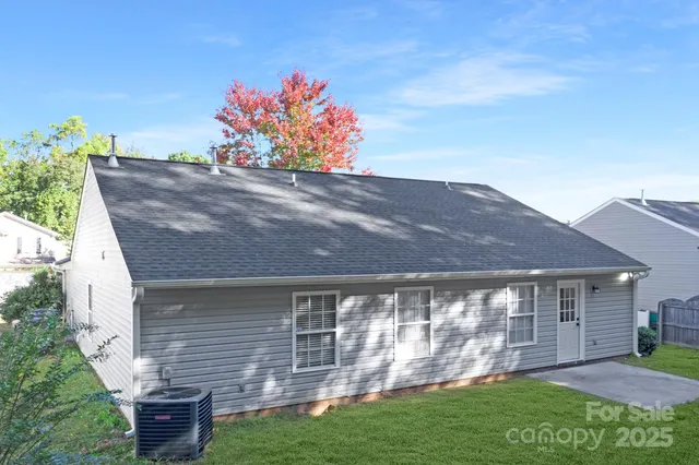 a front view of house with yard
