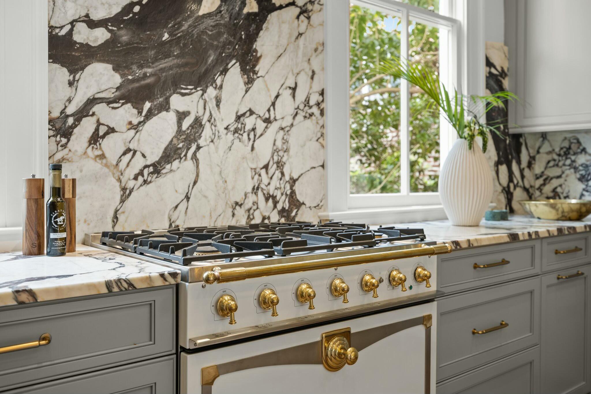 24 Chalmers Street Charleston, SC 29401 - Photo 15 of 58 24 Chalmers