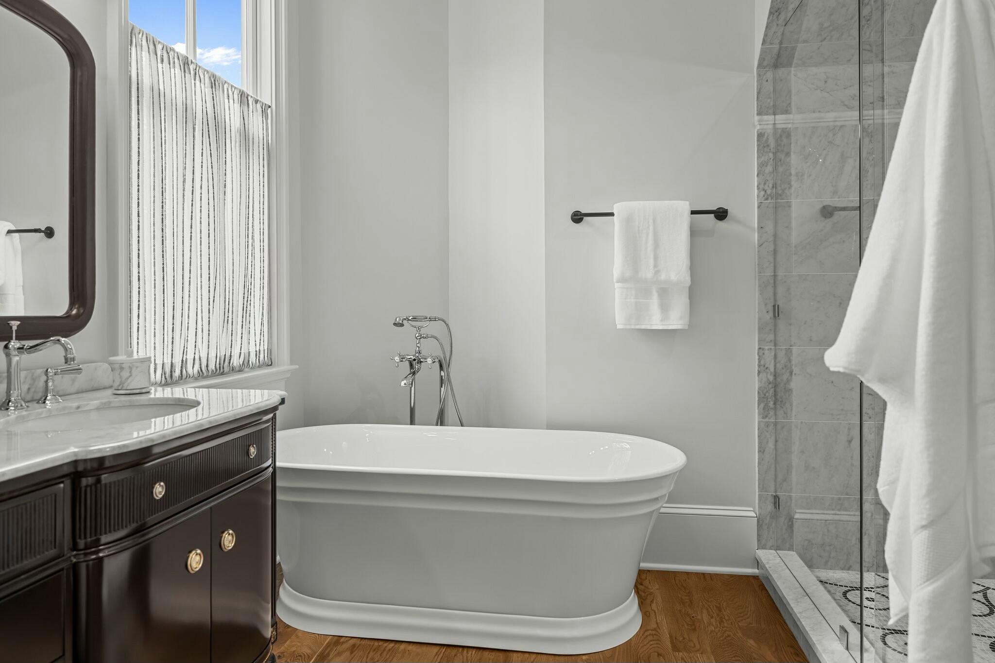 24 Chalmers Street Charleston, SC 29401 - Photo 30 of 58 freestanding tub