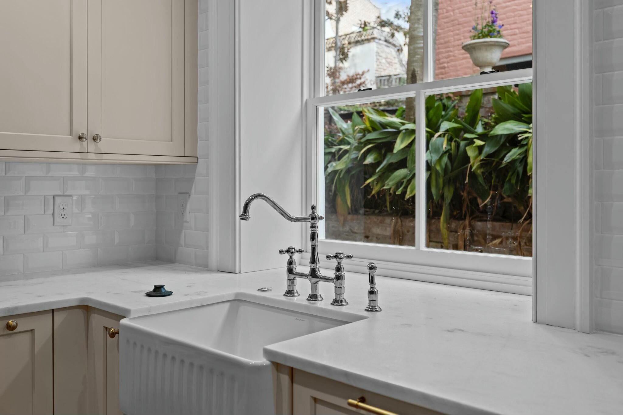 24 Chalmers Street Charleston, SC 29401 - Photo 52 of 58 guest kitchen