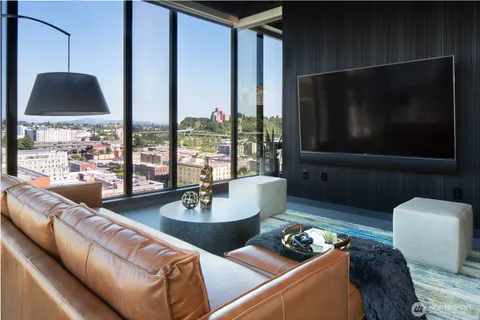 $709,950 | 450 South Main Street, Unit 1211, Seattle, WA 98104