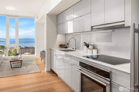 $709,950 | 450 South Main Street, Unit 1211, Seattle, WA 98104