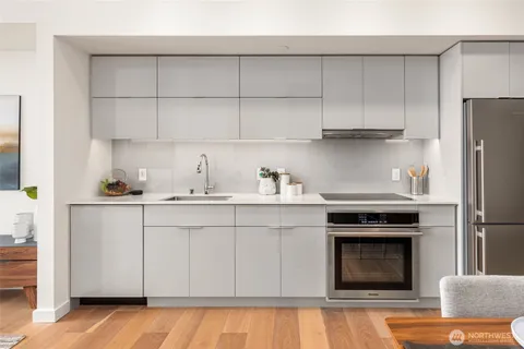 $709,950 | 450 South Main Street, Unit 1211, Seattle, WA 98104