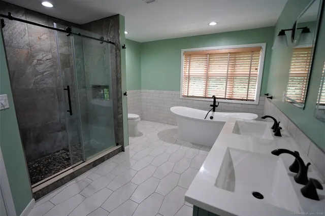 $7,000 | 3 Laurelwood Drive, New Fairfield, CT 06812