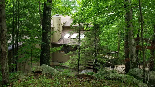 $7,000 | 3 Laurelwood Drive, New Fairfield, CT 06812