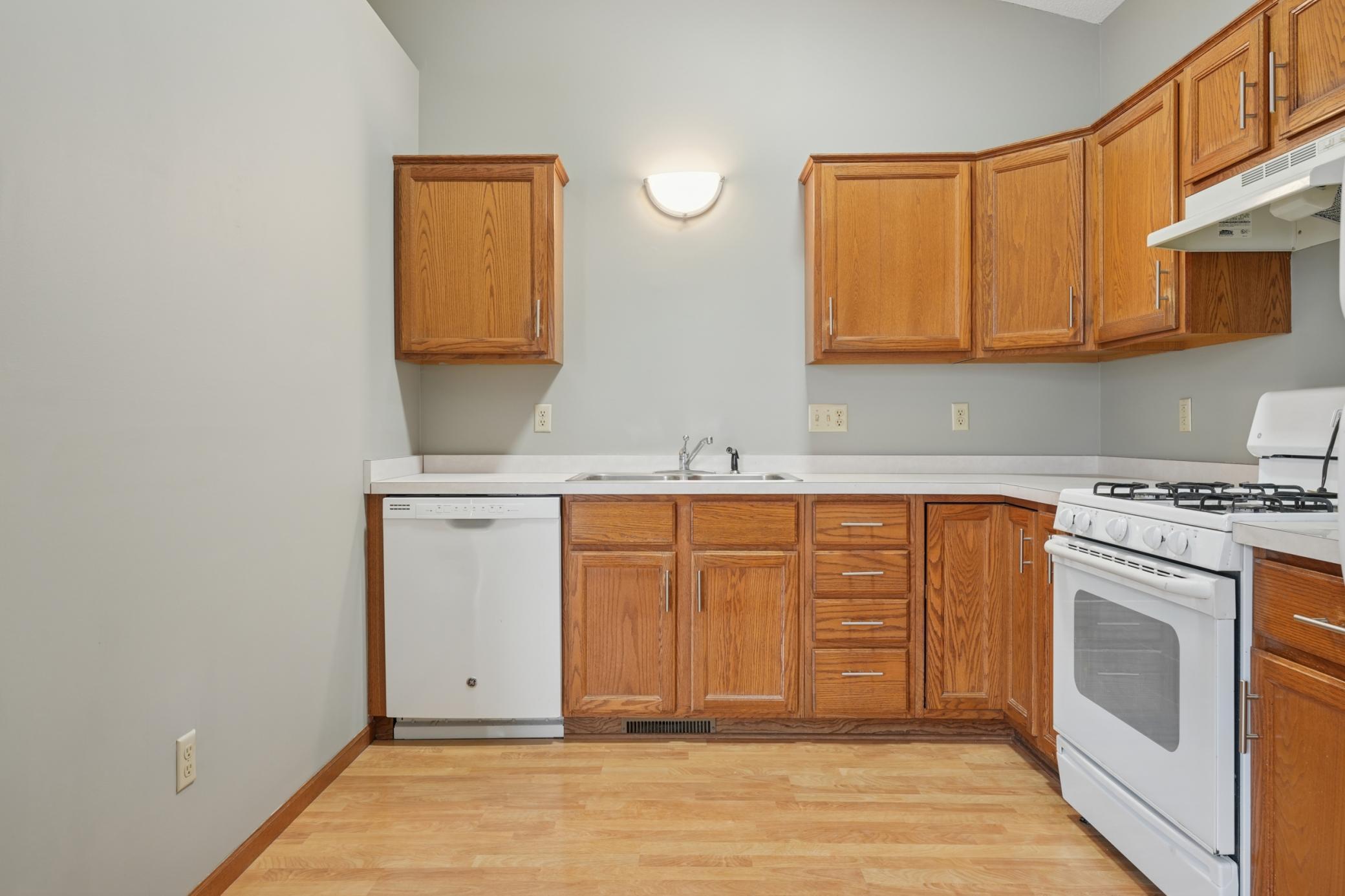 12436 Aztec Street Northwest Coon Rapids, MN 55433 - Photo 7 of 22