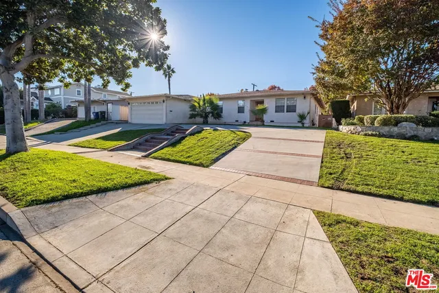 $7,200 | 7121 Arizona Avenue, Los Angeles, CA 90045