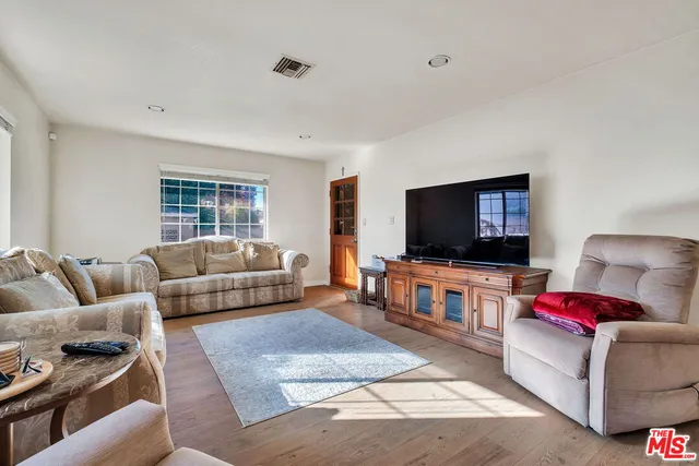 $7,200 | 7121 Arizona Avenue, Los Angeles, CA 90045