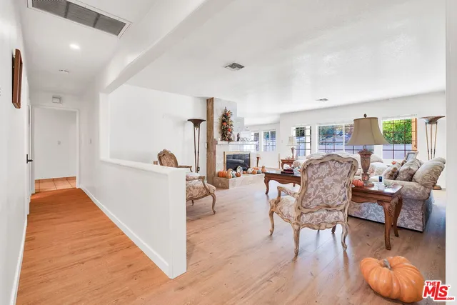 $7,200 | 7121 Arizona Avenue, Los Angeles, CA 90045