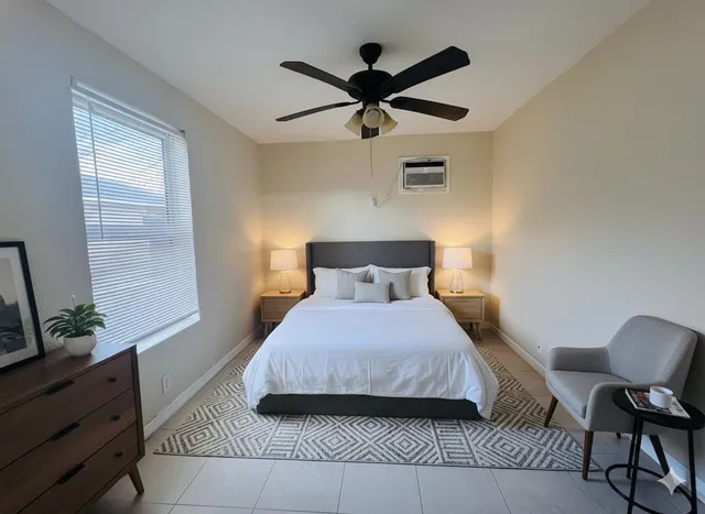 $1,200 | 901 8th Street, Unit 4, West Palm Beach, FL 33401