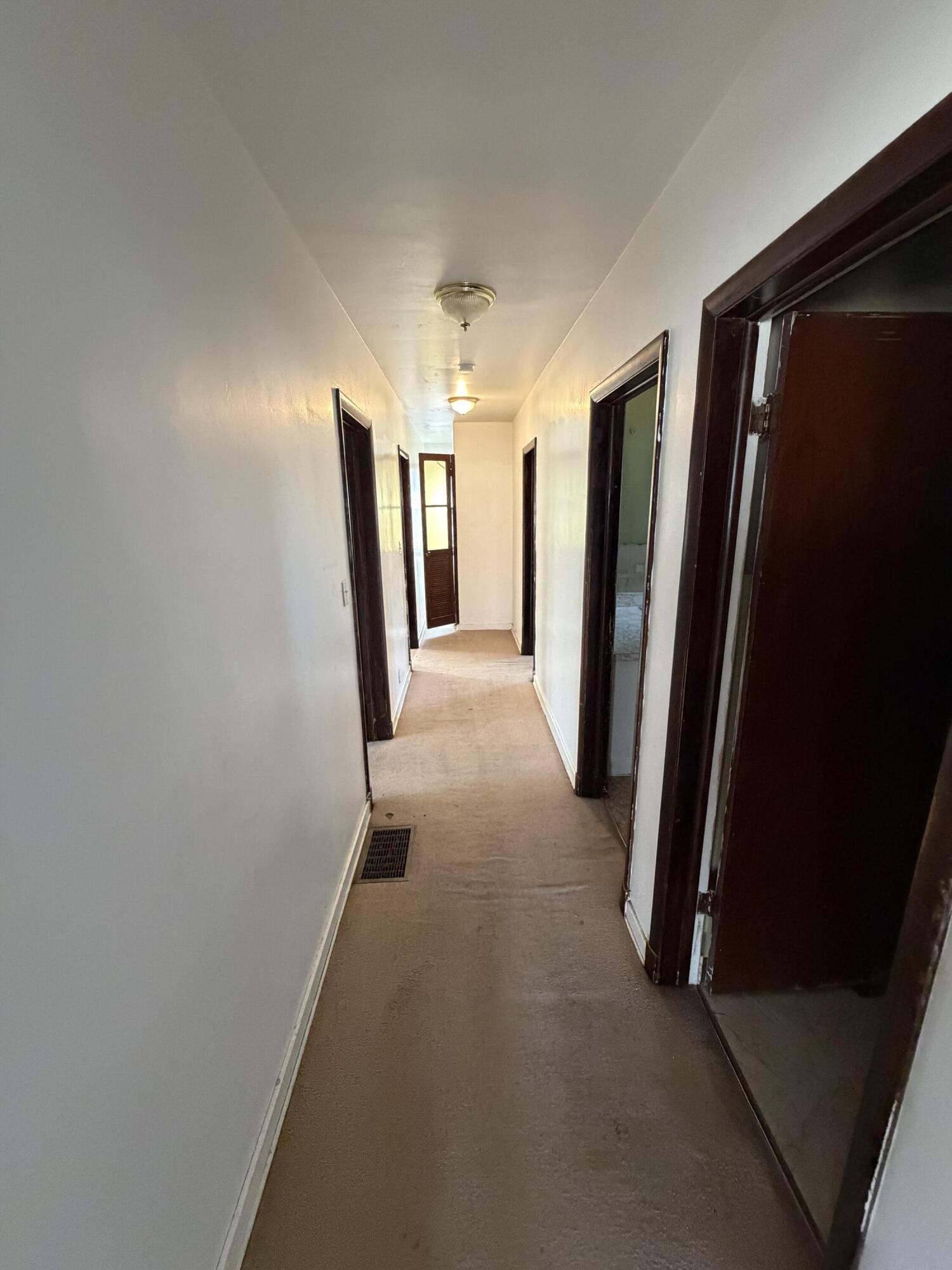 298 Bradford Road Benton Harbor, MI 49022 - Photo 13 of 27 IMG_1318