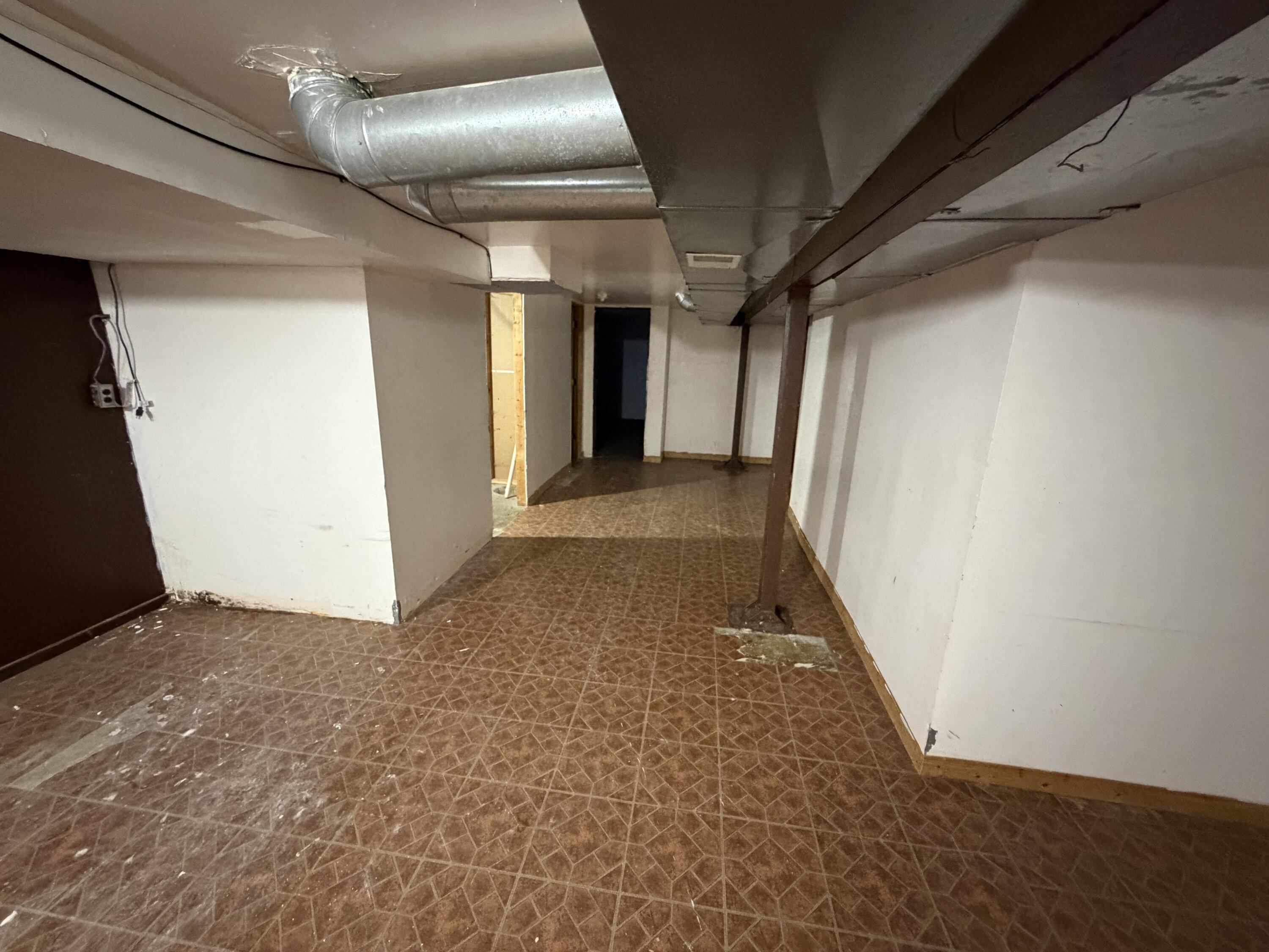 298 Bradford Road Benton Harbor, MI 49022 - Photo 20 of 27 IMG_1301