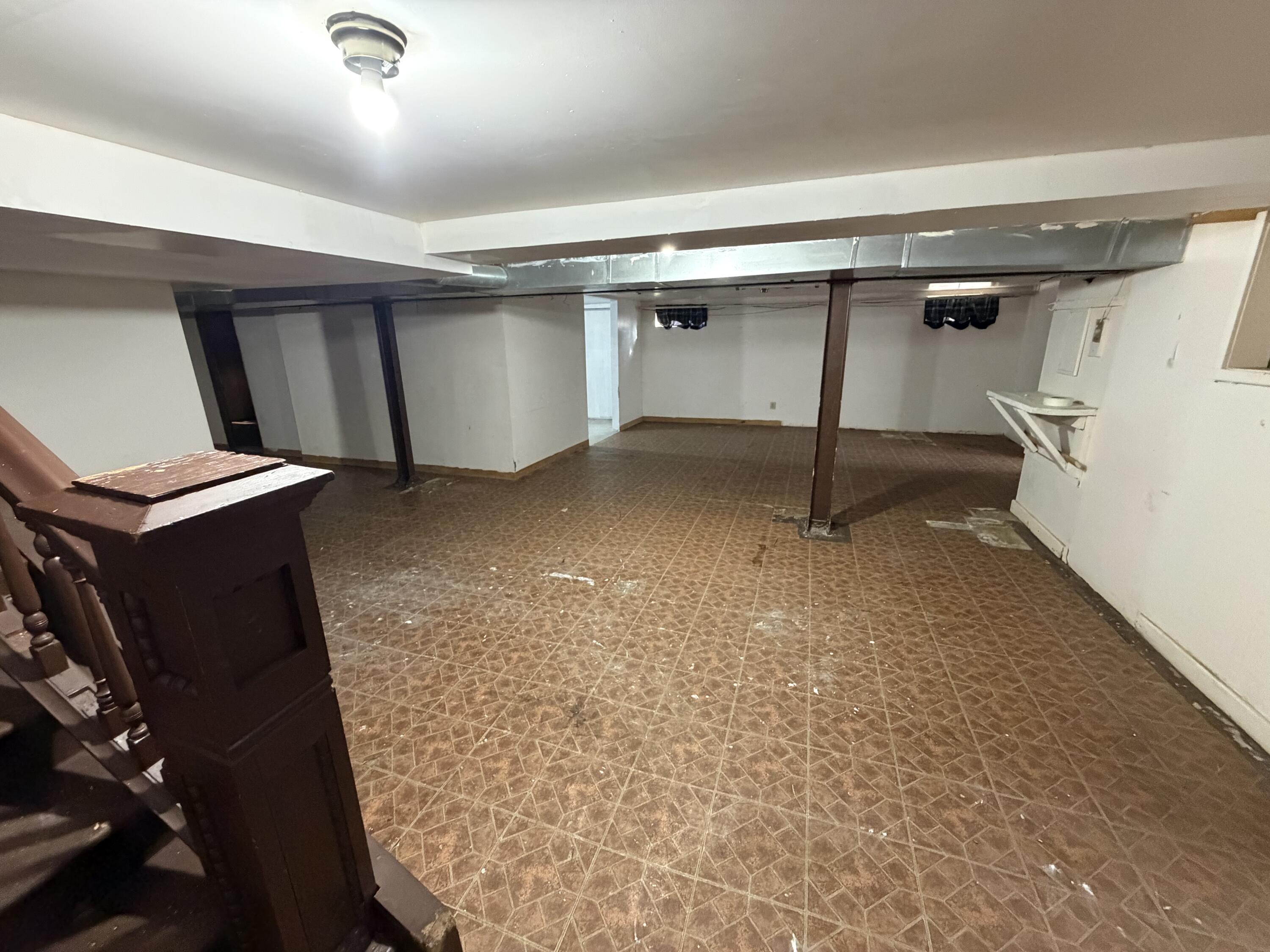 298 Bradford Road Benton Harbor, MI 49022 - Photo 21 of 27 IMG_1297