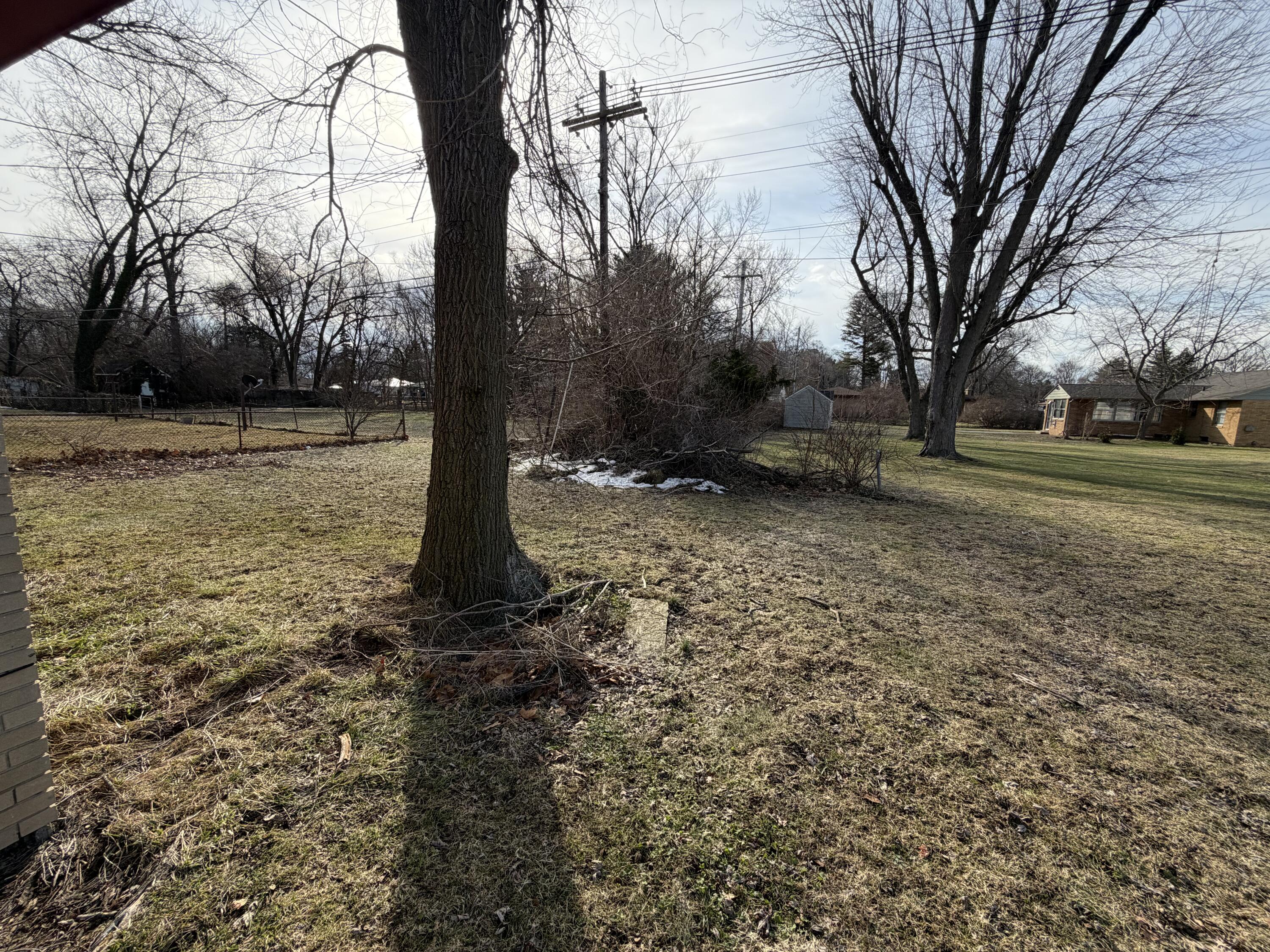 298 Bradford Road Benton Harbor, MI 49022 - Photo 25 of 27 IMG_1294