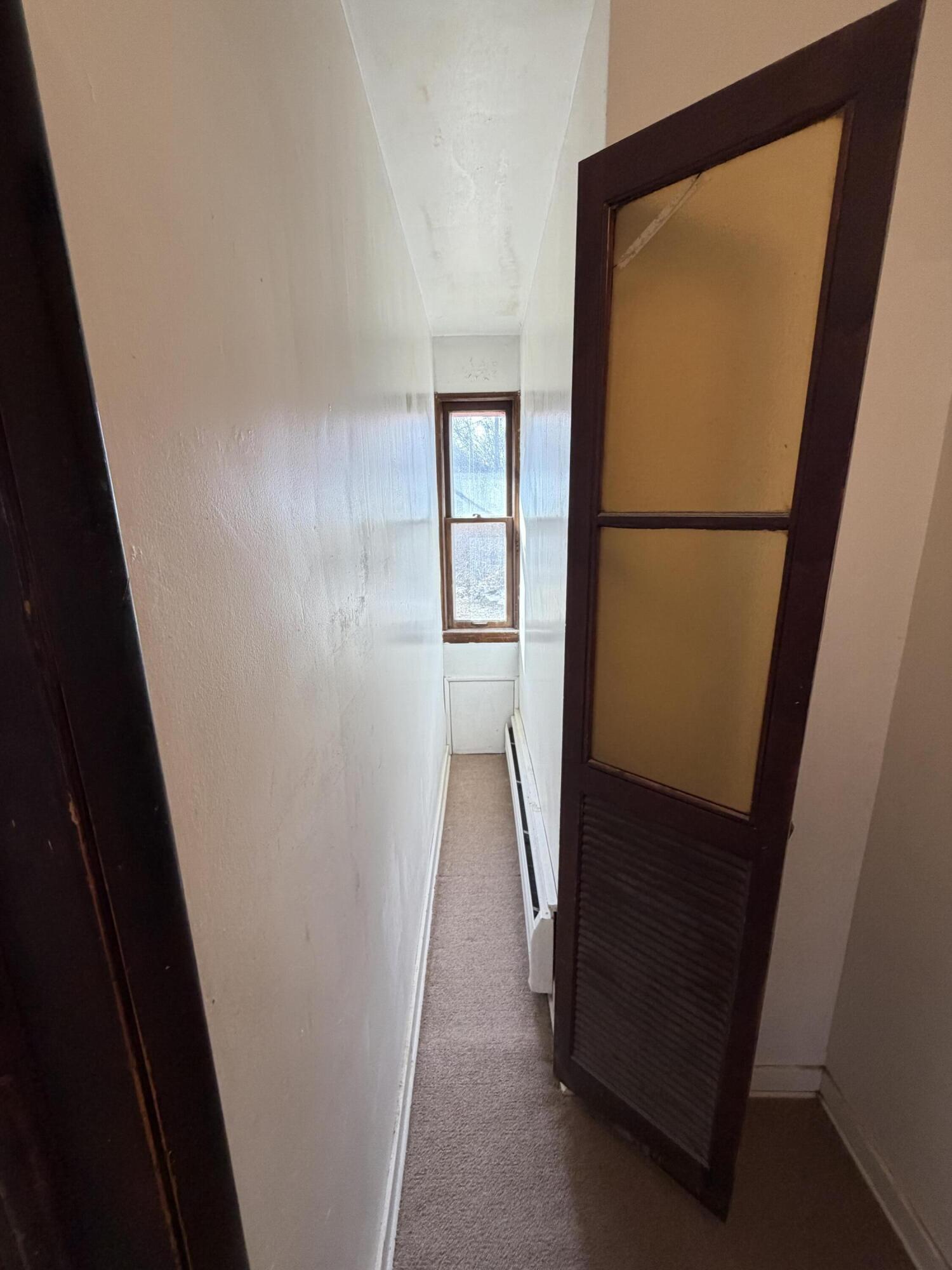 298 Bradford Road Benton Harbor, MI 49022 - Photo 9 of 27 IMG_1327