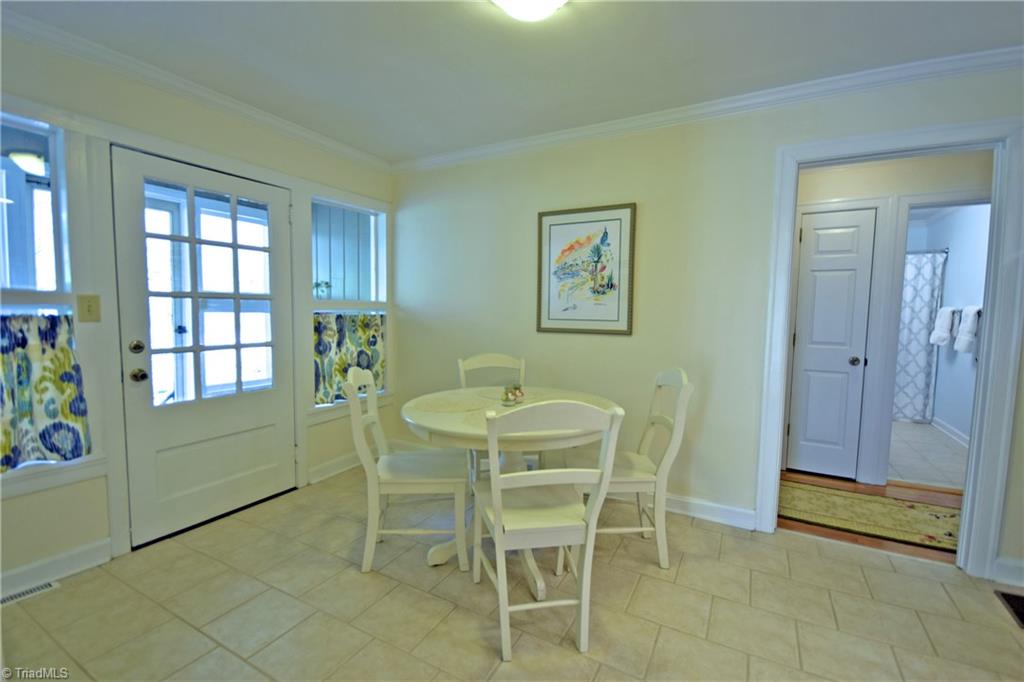 3241 Nottingham Road Winston-Salem, NC 27104 - Photo 8 of 19 Gallery Image 8