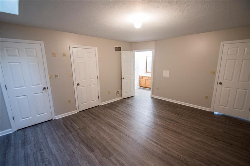 104 East Country Barn Road Houston, PA 15342 - Photo 15 of 20 Gallery Image 15