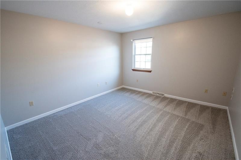 104 East Country Barn Road Houston, PA 15342 - Photo 16 of 20 Gallery Image 16