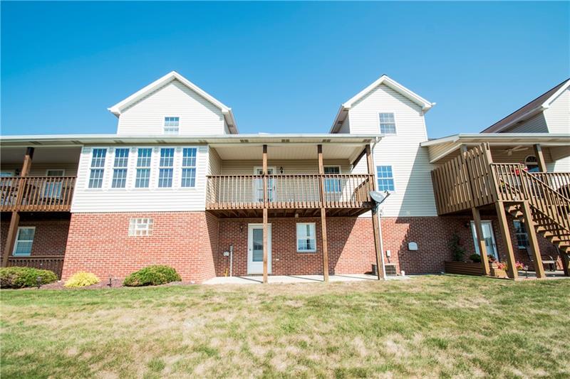 104 East Country Barn Road Houston, PA 15342 - Photo 4 of 20 Gallery Image 4