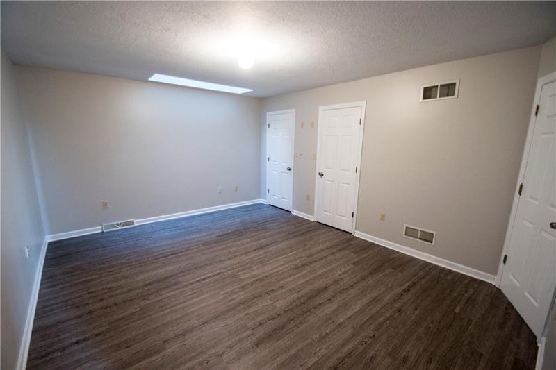 104 East Country Barn Road Houston, PA 15342 - Photo 9 of 20 Gallery Image 9