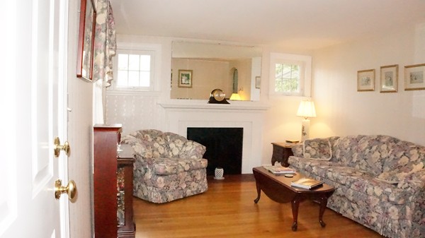 147 Elmlawn Road Braintree, MA 02184 - Photo 2 of 10 Gallery Image 2